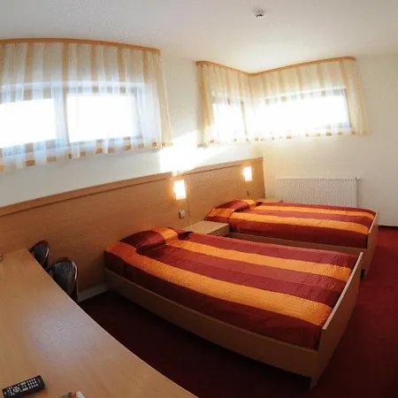 Egas Motel